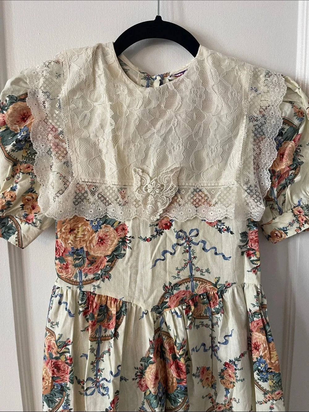 Vintage Emily West Gunne Sax Cottagecore Cream Floral Lace Dress